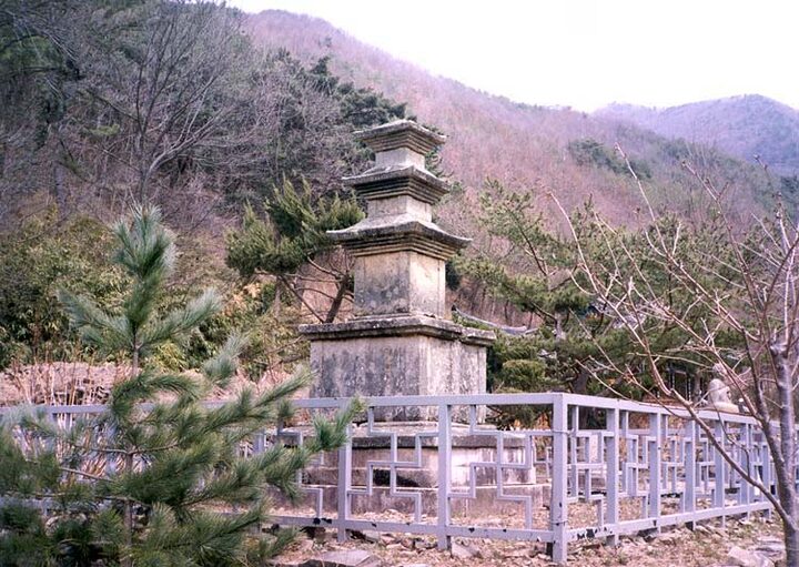영천 화남리 삼층석탑(복원후)