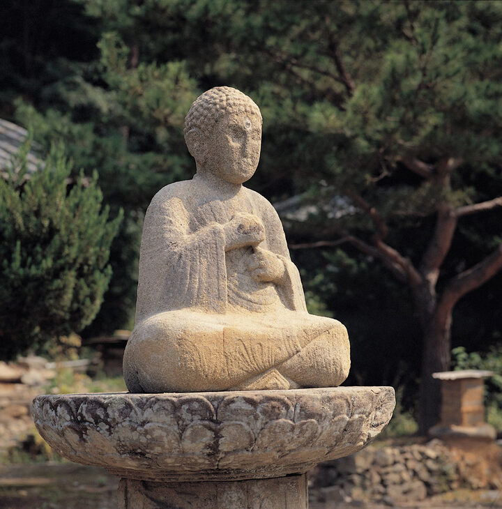 석조여래좌상의 불신과 3중 앙련석