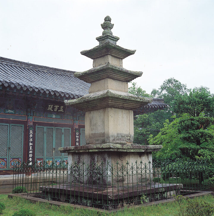 동·서 쌍탑 중 서탑 전경
