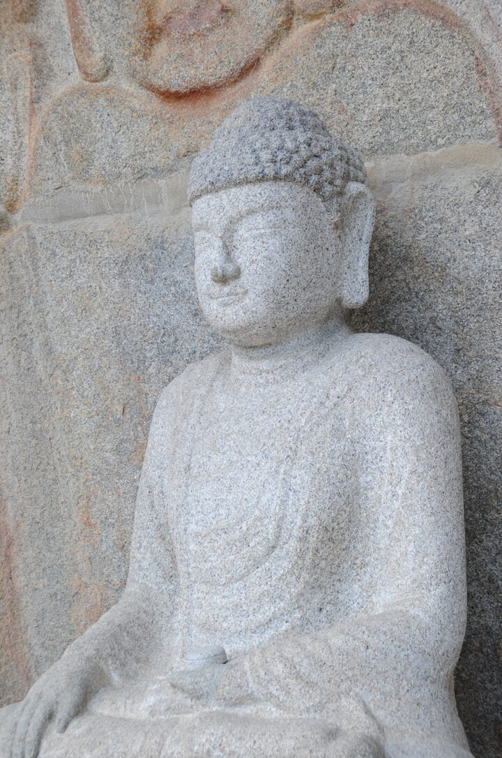영주 흑석사 석조여래좌상