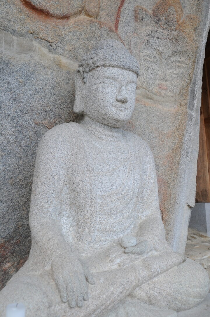 영주 흑석사 석조여래좌상