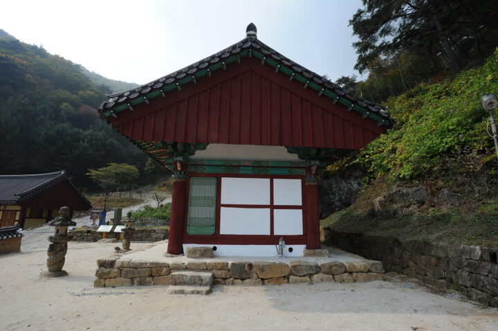 영주 성혈사 나한전