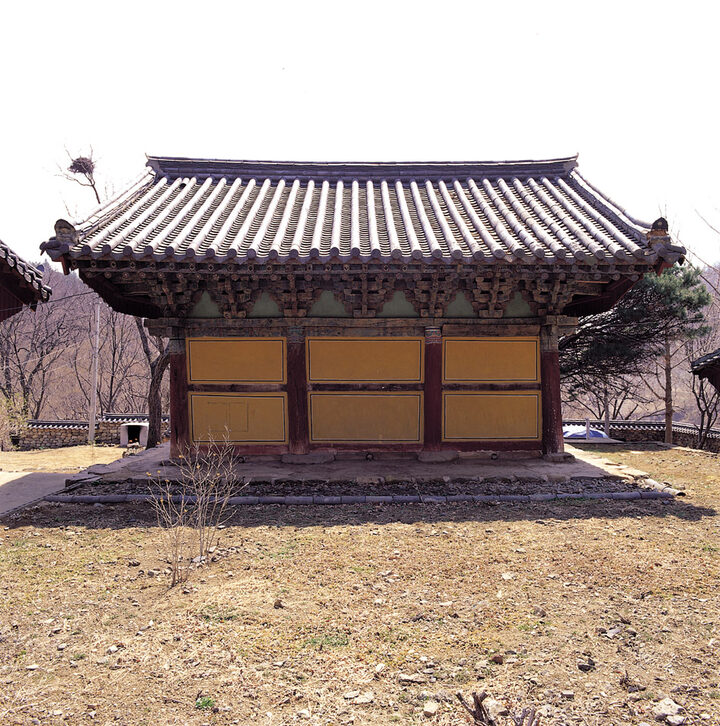 청도 대적사 극락전 배면
