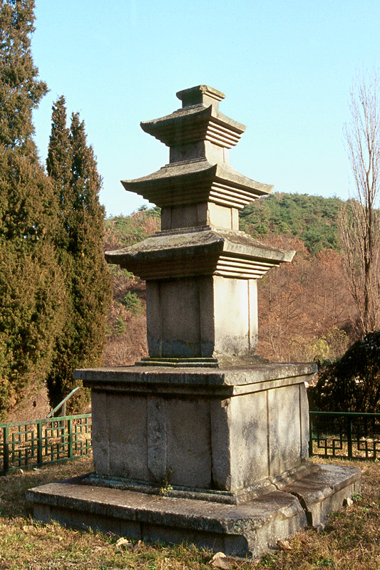 경주 남사리 삼층석탑