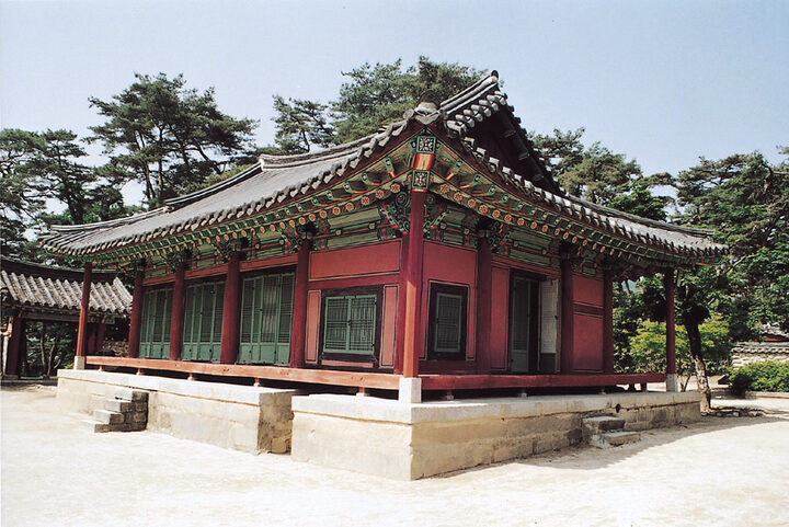강학당 동북측면 전경