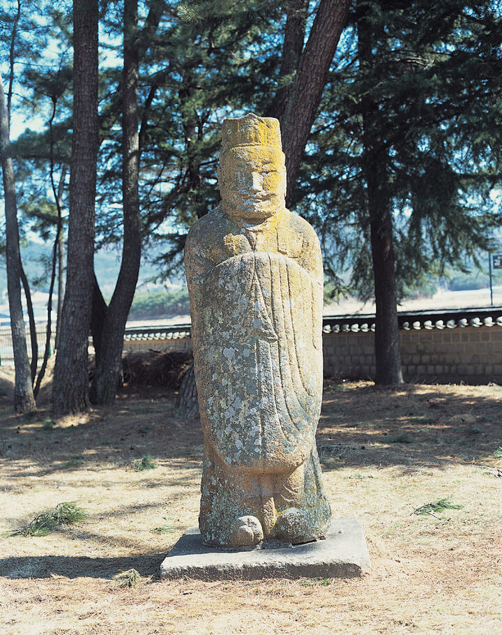 문인석 1