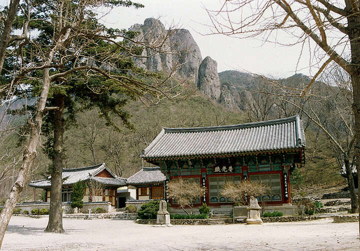 청송 대전사 보광전(전경)