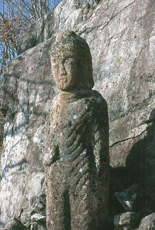 합천 해인사 석조여래입상