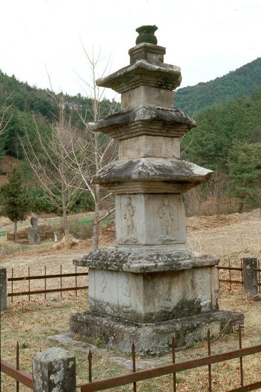 함양 승안사지 삼층석탑