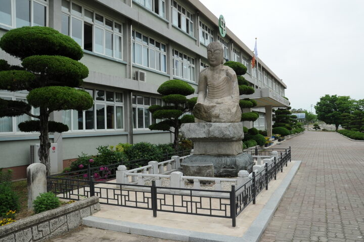 함양 교산리 석조여래좌상 (촬영:문화재청)