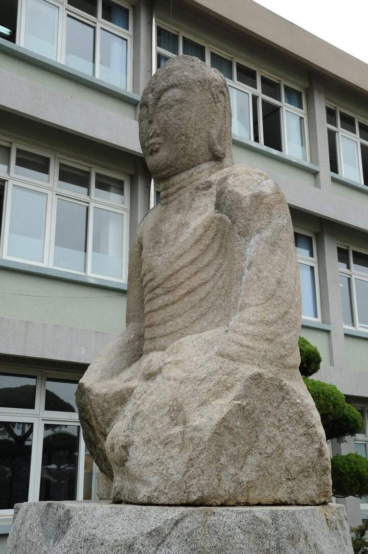 함양 교산리 석조여래좌상 (촬영:문화재청)