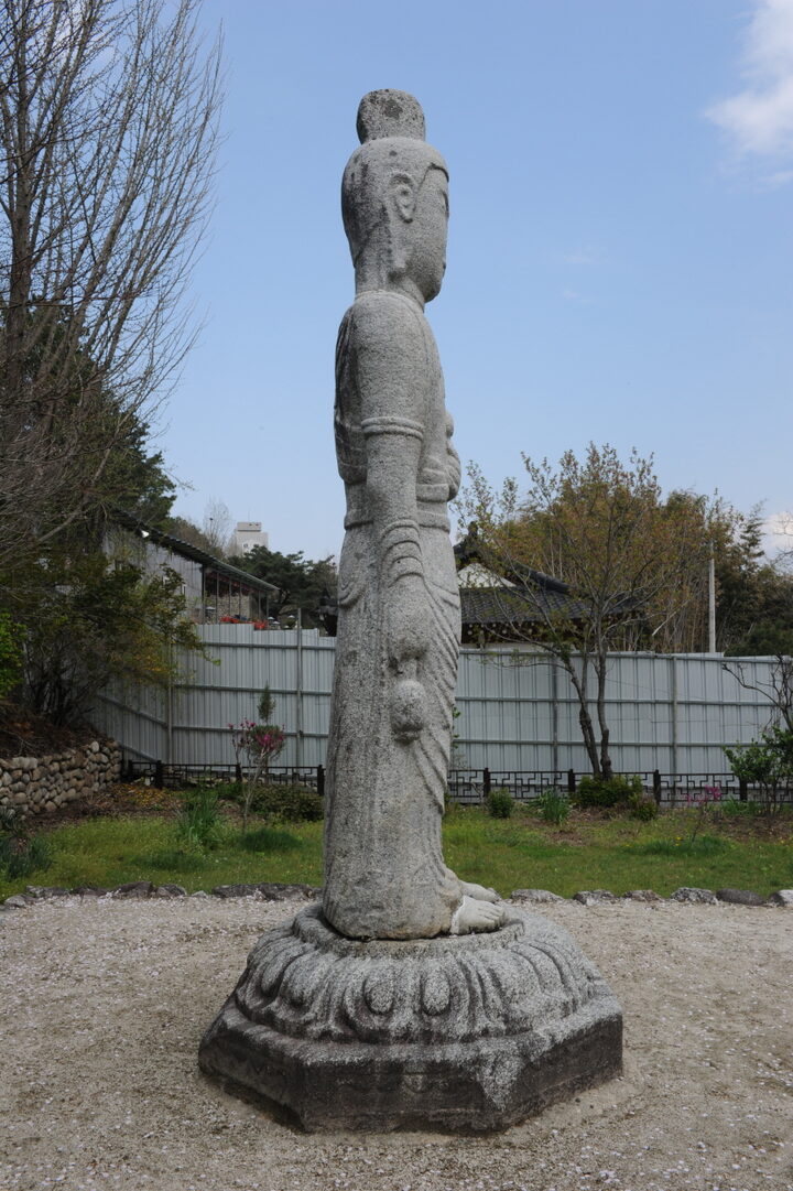 거창 상림리 석조보살입상(촬영:문화재청)