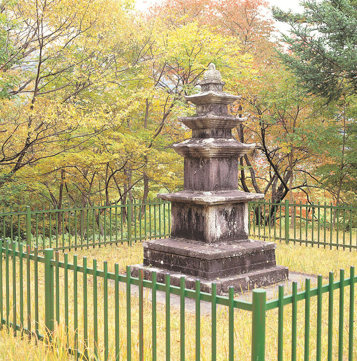 벽송사 삼층석탑 전경