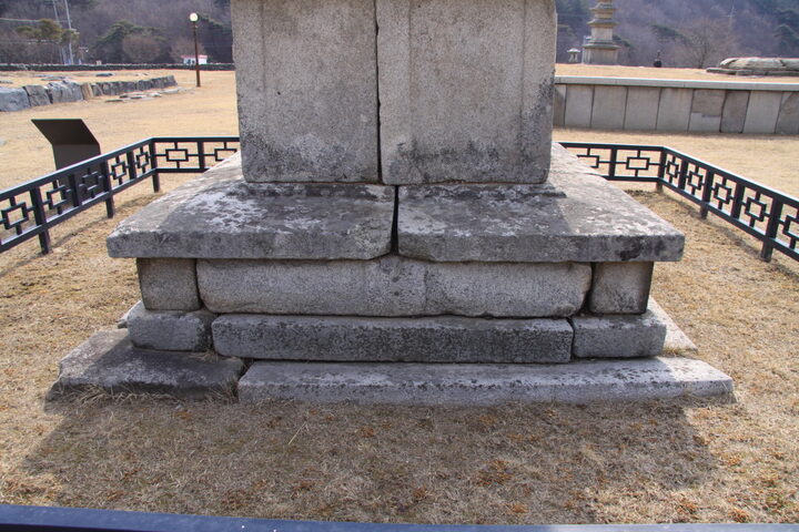 보령 성주사지 동 삼층석탑 세부사진 3