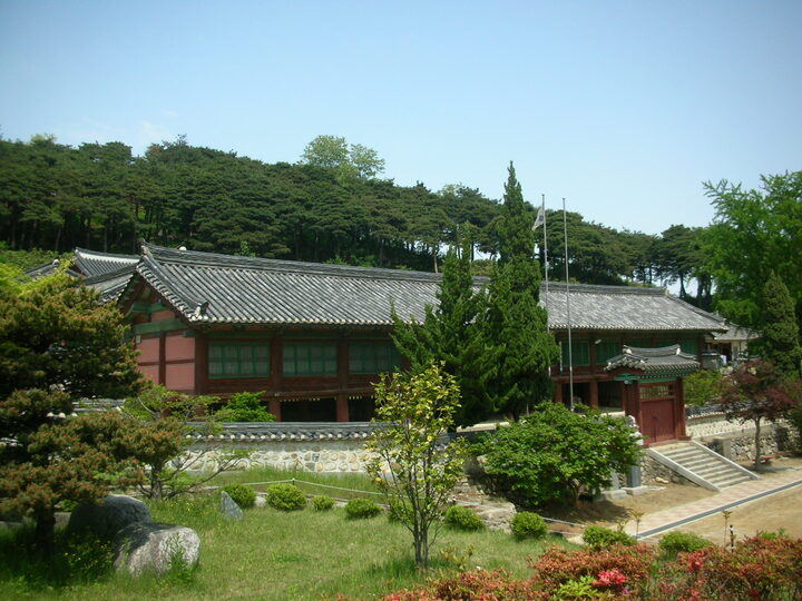 강릉향교 명륜당 전면