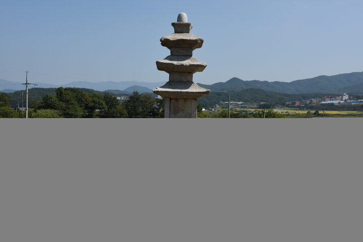 석탑 전경 (촬영년도 : 2015년)