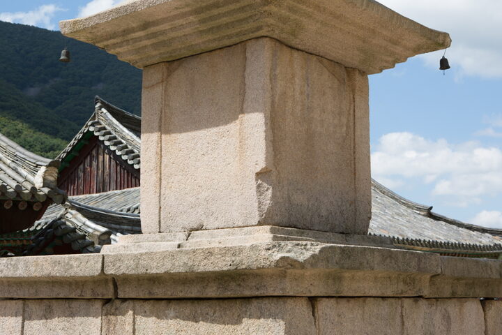 밀양 표충사 삼층석탑_우주 및 상대 (촬영년도 : 2015년)