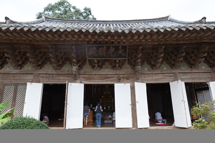양산 통도사 대광명전_근경 (촬영년도 : 2015년)