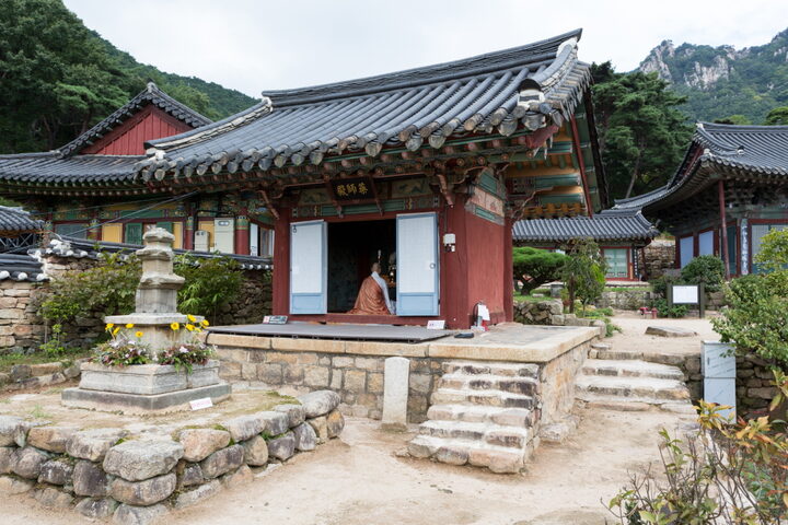창녕 관룡사 약사전_전경 (촬영년도 : 2015년)