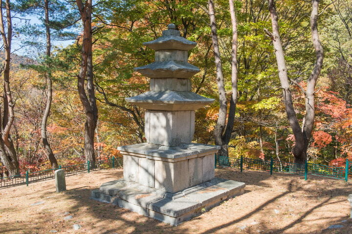경주 무장사지 삼층석탑_측면 (촬영년도 : 2015년)