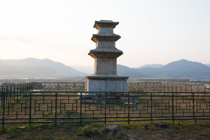 경주 남산 창림사지 삼층석탑_전경1 (촬영년도 : 2015년)