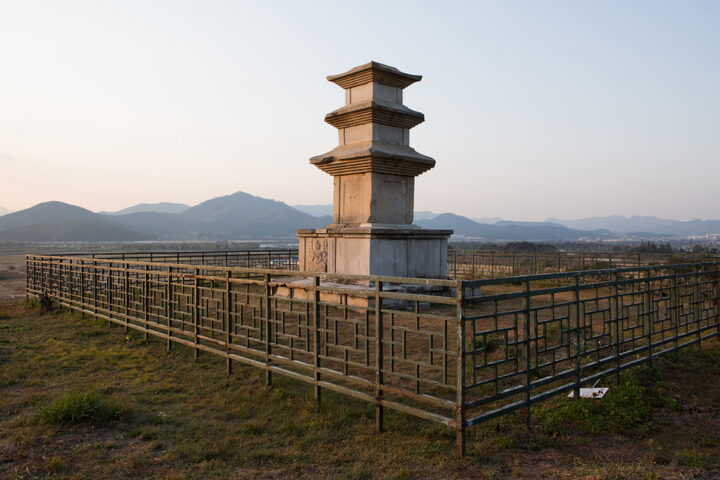 경주 남산 창림사지 삼층석탑_전경2 (촬영년도 : 2015년)