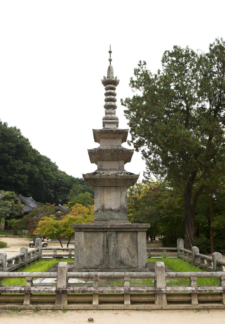 문경 도천사지 삼층석탑_측면 (촬영년도 : 2015년)