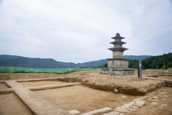 성주 법수사지 삼층석탑_전경 (촬영년도 : 2015년)