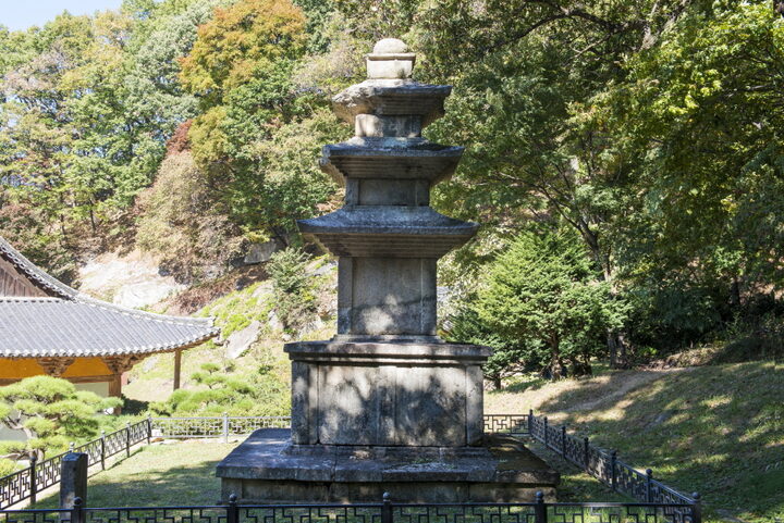 영주 부석사 삼층석탑_측면 (촬영년도 : 2015년)