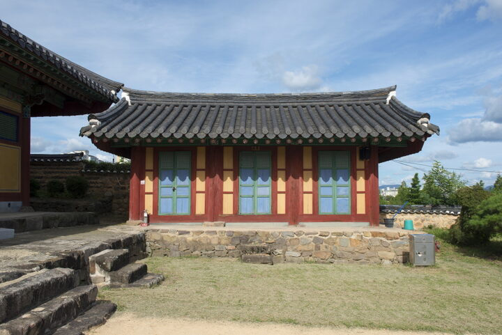 영천향교 대성전_동무 (촬영년도 : 2015년)