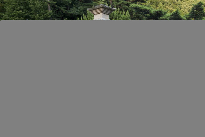 영천 화남리 삼층석탑_측면 (촬영년도 : 2015년)