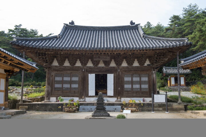의성 대곡사 대웅전_정면 (촬영년도 : 2015년)
