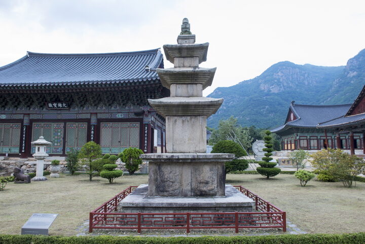 청도 운문사 동·서 삼층석탑_동탑 정면부 (촬영년도 : 2015년)