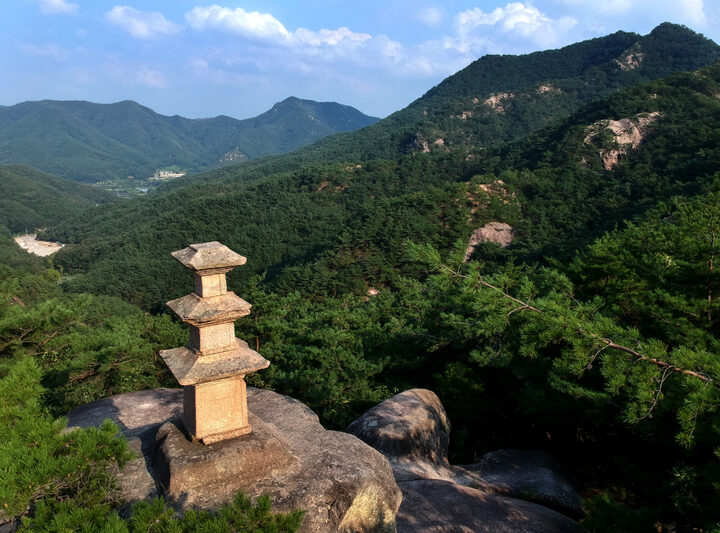 영동 영국사 망탑봉 삼층석탑_2020년 촬영(출처 : 문화재청 대변인실)