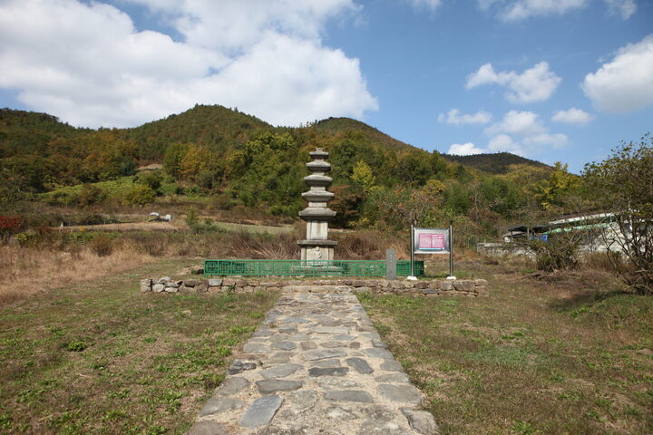 보성 봉천리 오층석탑_전경 (촬영년도 : 2015년)