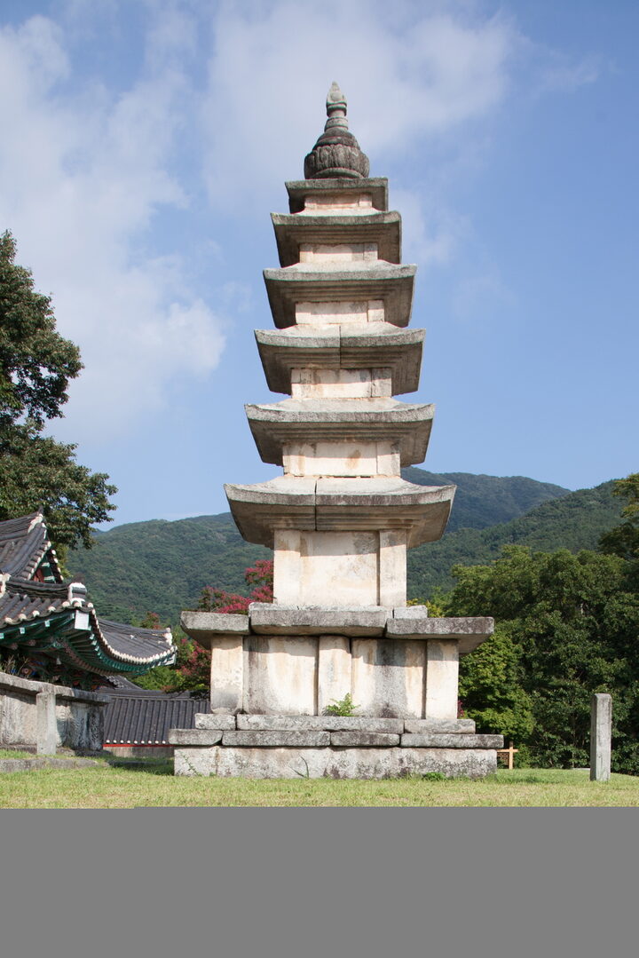 김제 금산사 오층석탑_좌측면 (촬영년도 : 2015년)