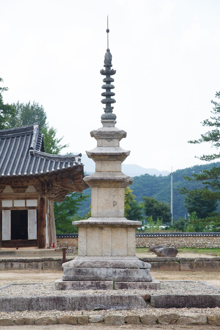 남원 실상사 동·서 삼층석탑_동쪽 삼층석탑1 (촬영년도 : 2015년)