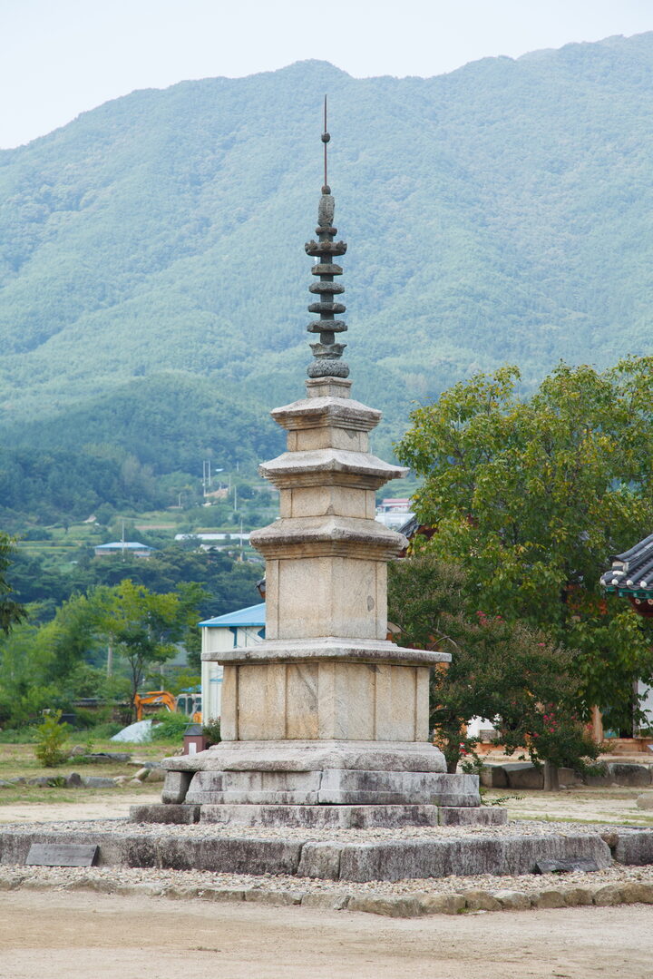 남원 실상사 동·서 삼층석탑_동쪽 삼층석탑3 (촬영년도 : 2015년)