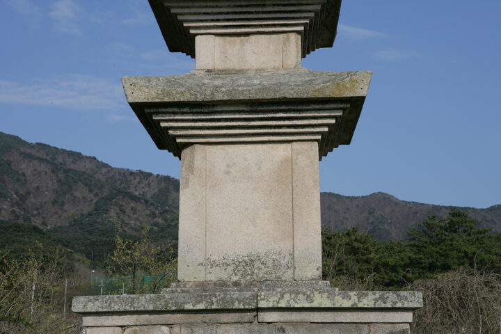 경주 마동 삼층석탑_1층 탑신석_건축_2009년(출처 : 국립문화재연구소)