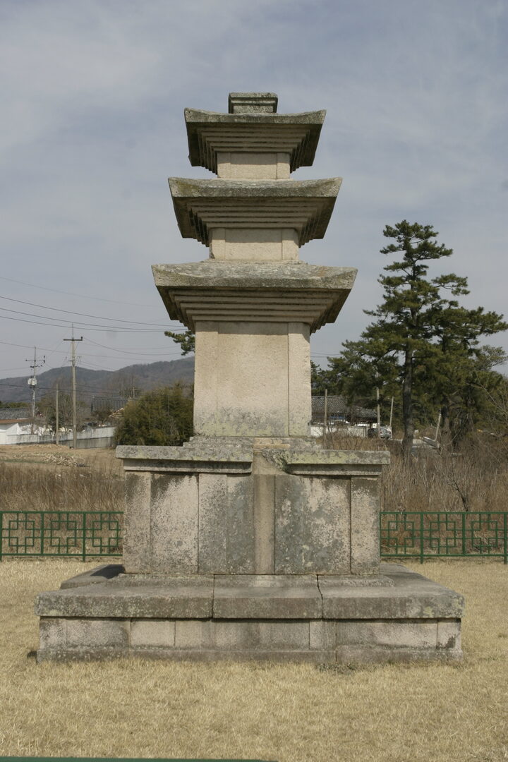 경주 마동 삼층석탑_건축_2009년(출처 : 국립문화재연구소)