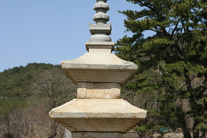 경주 남산 천룡사지 삼층석탑_3층 탑신석_건축_2009년(출처 : 국립문화재연구소)