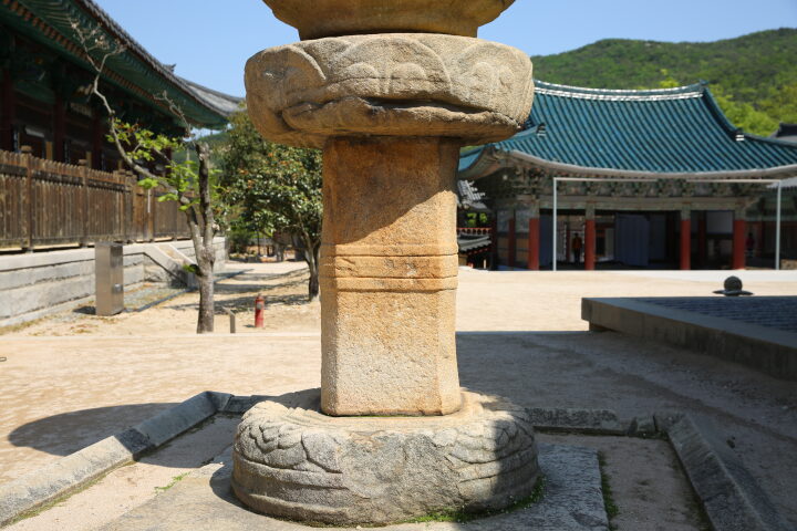 양산 통도사 봉발탑_간주석(서측면)289_건축_2018년(출처 : 국립문화재연구소)