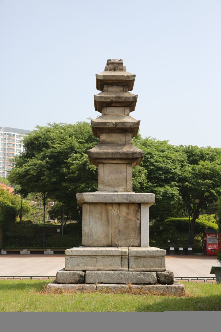 칠곡 정도사지 오층석탑_남측면_건축_2015년(출처 : 국립문화재연구소)