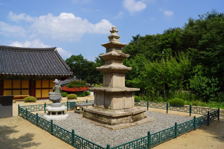 영덕 유금사 삼층석탑_북서면_건축_2013년(출처 : 국립문화재연구소)