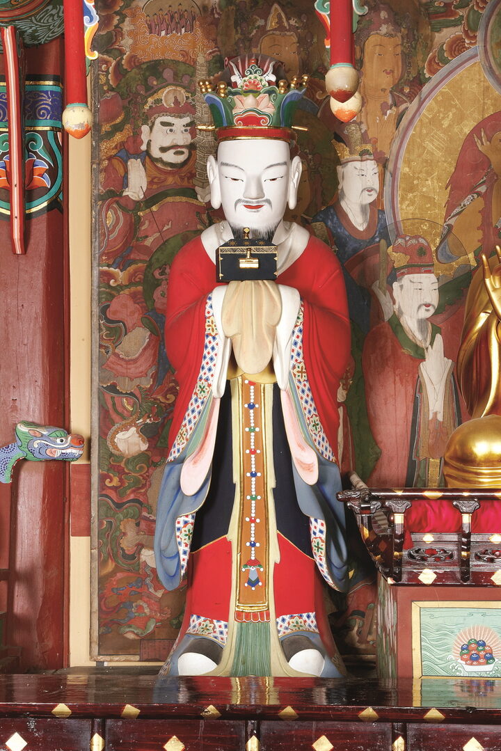 보물_서울 화계사 목조지장보살삼존상 및 시왕상 일괄_무독귀왕입상(우)_문화재대관(보물-불교조각2)