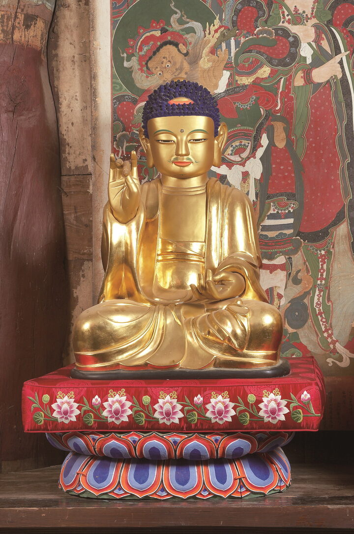 보물_기장 장안사 석조석가여래삼불좌상_약사불좌상(우)-03_문화재대관(보물-불교조각2)