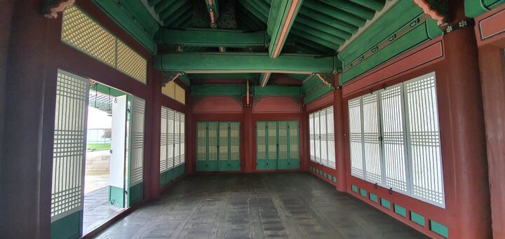 종친부 경근당과 옥첩당 내부 1