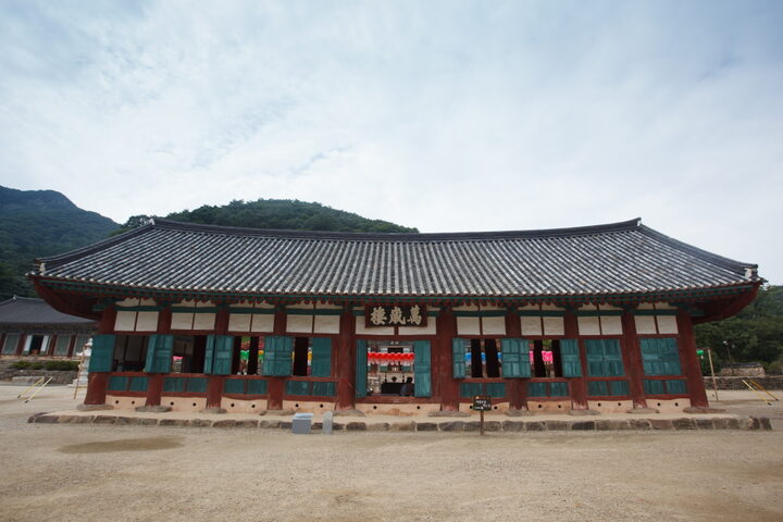고창 선운사 만세루_우측면 (촬영년도 : 2015년)