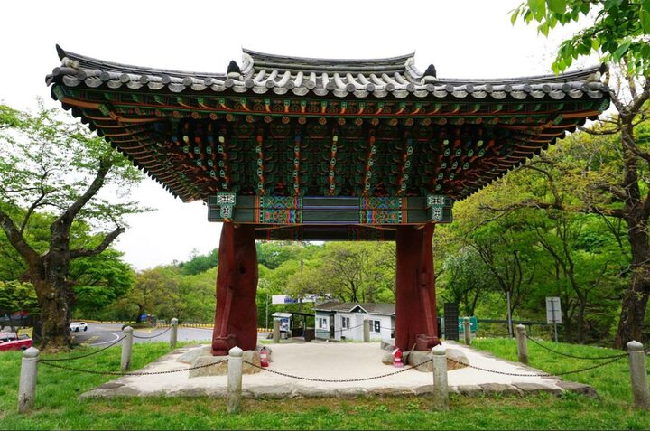 함양 용추사 일주문