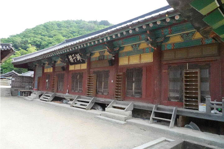 순천 송광사 침계루 배면